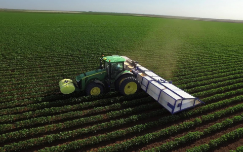 适用于AG的AI：农业生产机器学习